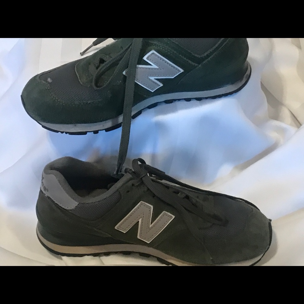 New balance sneakers hunter green